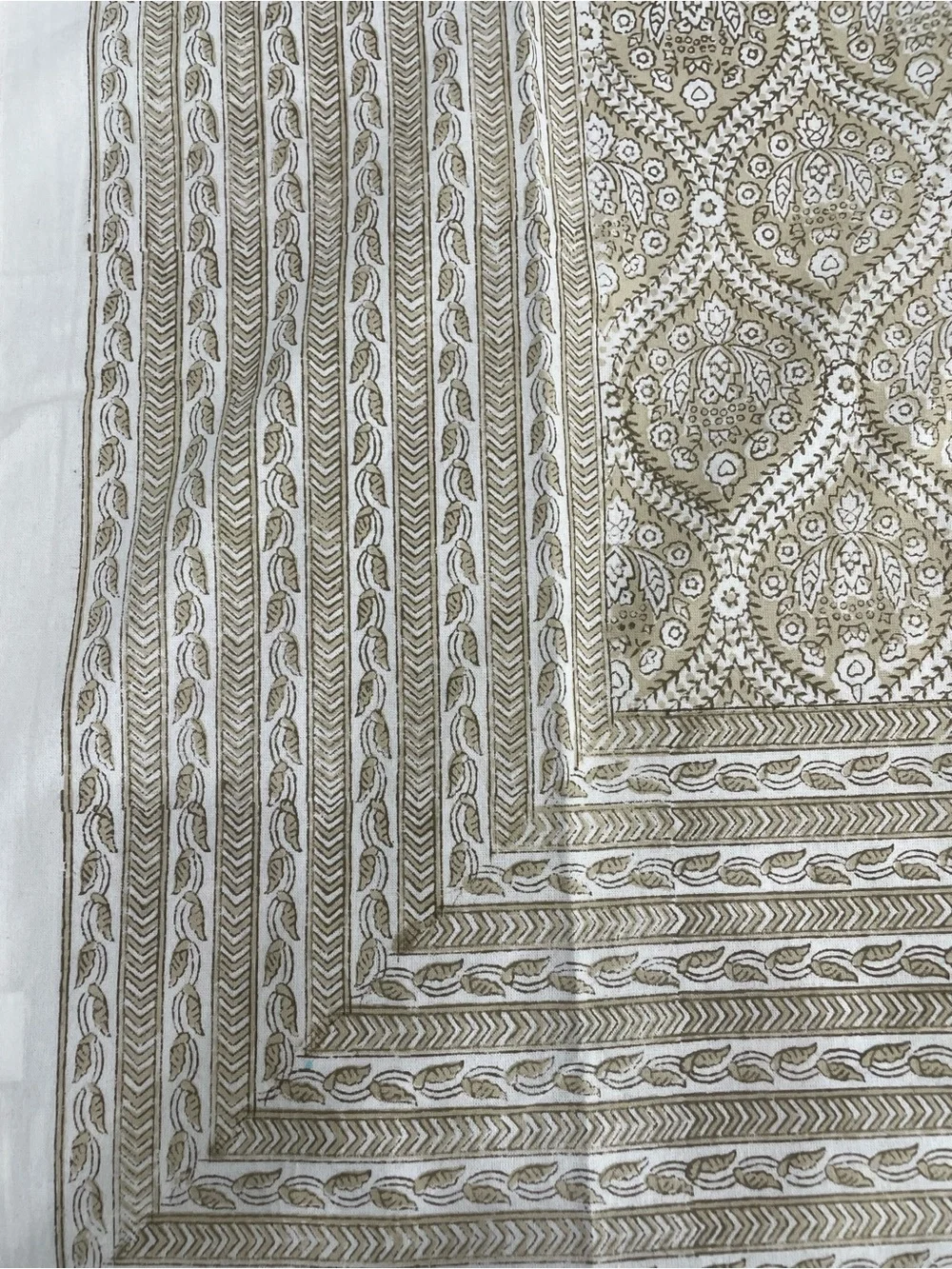 Dkara Beige & White Decorative Tablecloth - Elegant Patterned Dining Linen 60x60